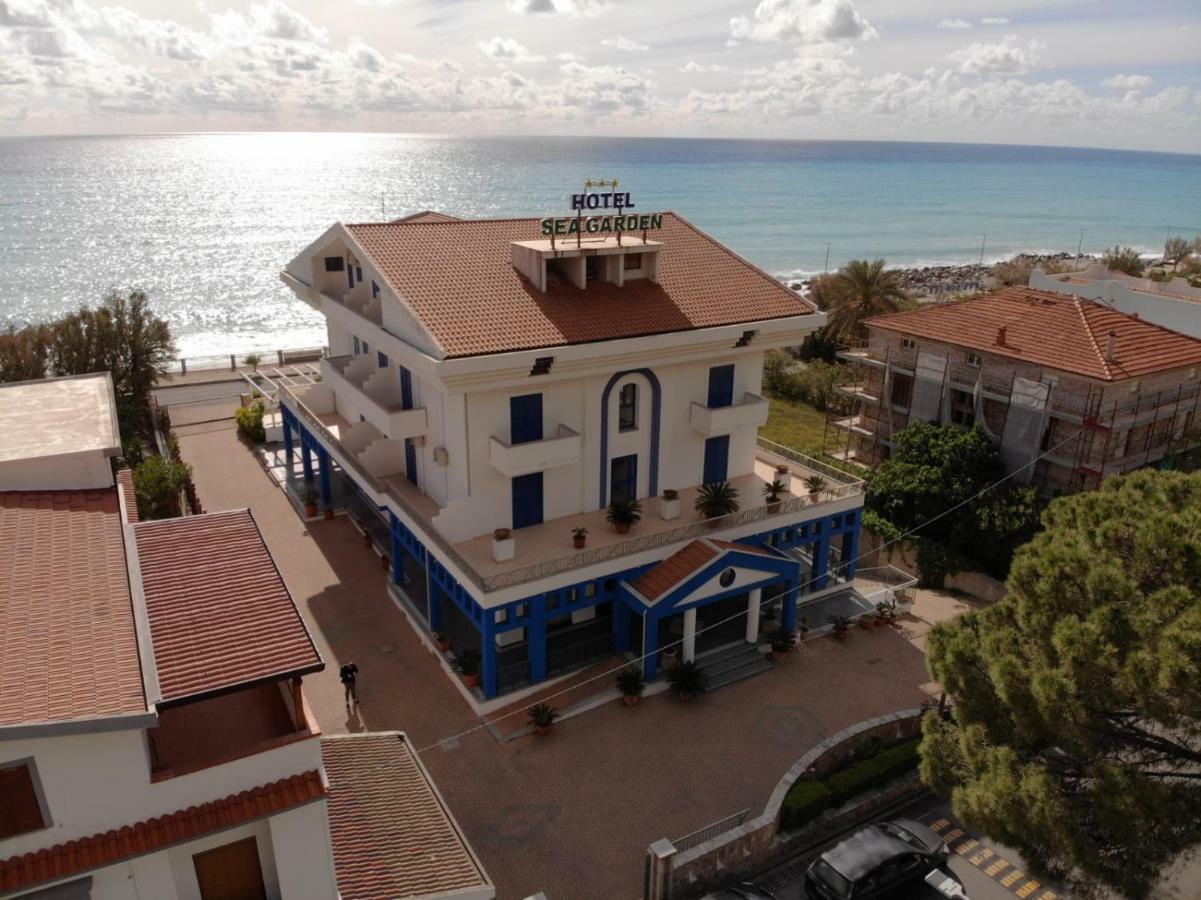 Sea Garden Hotel Acquappesa Exteriér fotografie